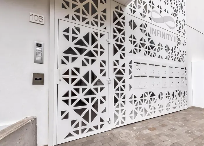 Infinity 0-8 Luxe Sea View 2b פאלם-מאר