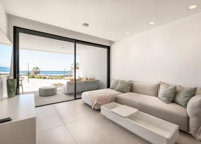 Infinity 0-8 Luxe Sea View 2b בית נופש