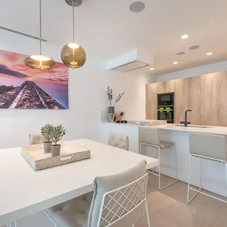 Infinity 0-8 Luxe Sea View 2b Dom wakacyjny *